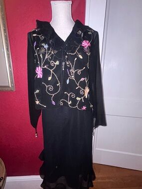 Women’s April Cornell Black Floral Embroidered Jacket & dress set size small